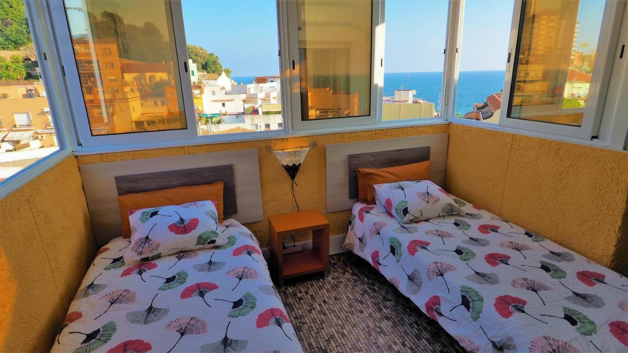 Claire Seaview & Beach-Apartment Montgat Exterior photo